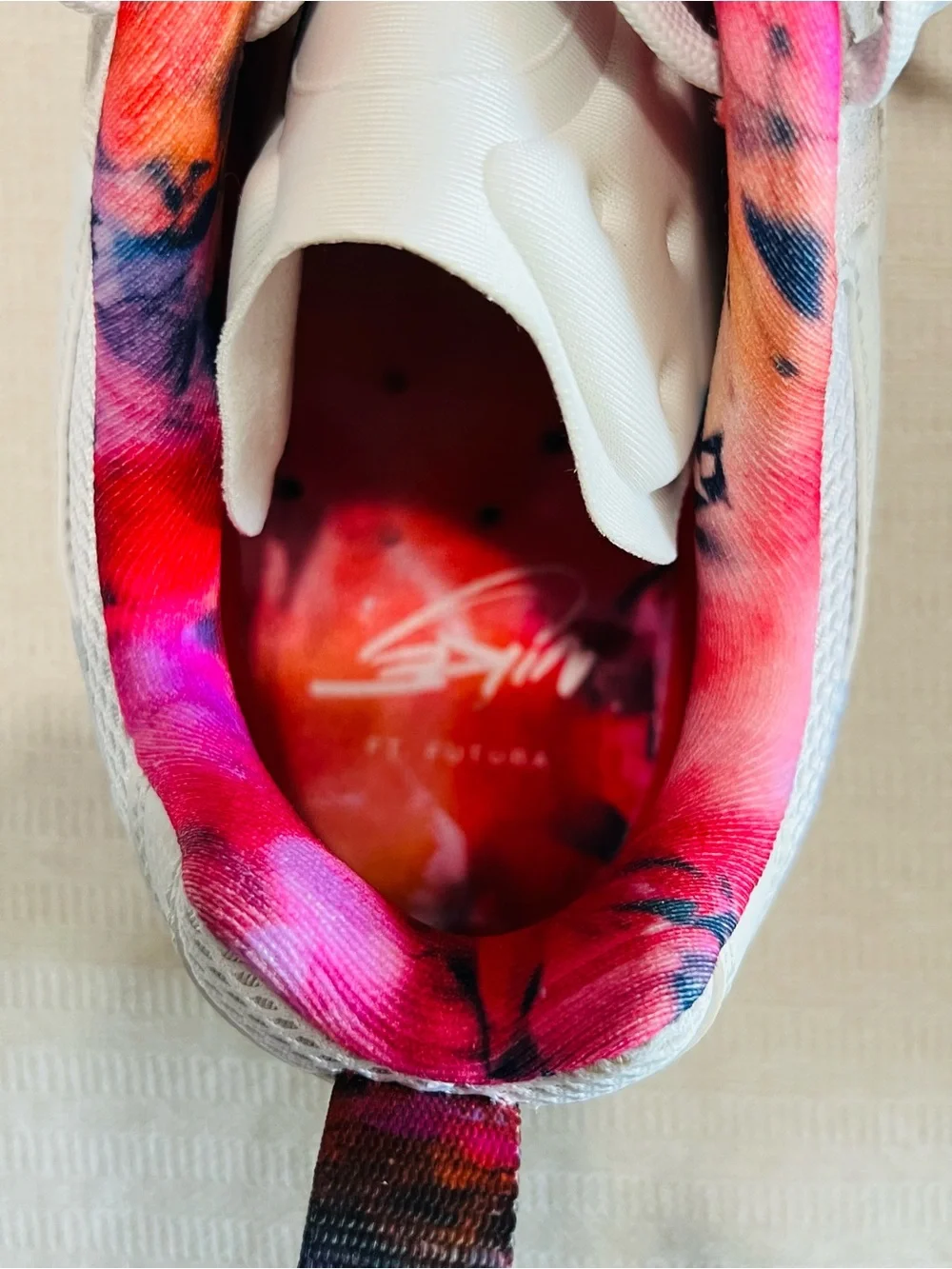 Nik X Futura Jam “Olympic”(Style Code: ⁠FZ8966-100⁠). Men 1/women 12..5
